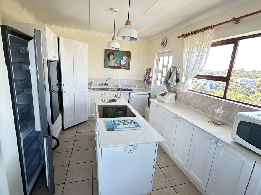 6 Bedroom Property for Sale in Cola Beach Western Cape
